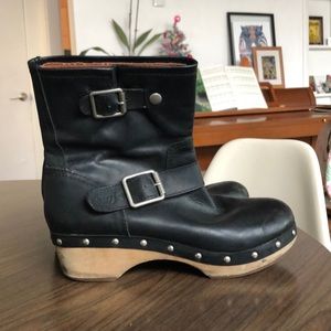 SZ 8/38 Lucky Brand Clog Boots